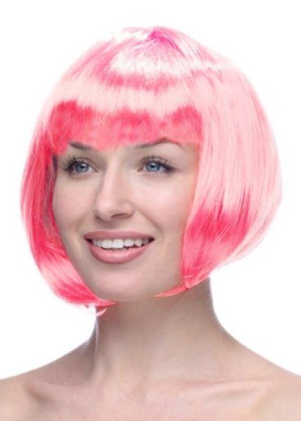 Pembe Renk Peruk Küt Saç